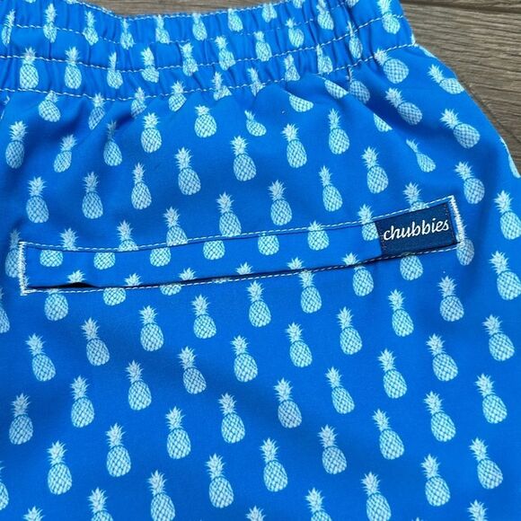 Chubbies 7” The Fruited Plains Swim Trunks Red White Blue Size Small - Picture 5 of 10